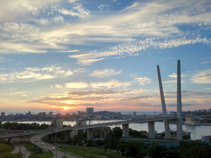 Владимир, «Золотой мост»