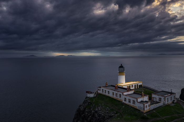 Deesy, «Alone on The Skye»