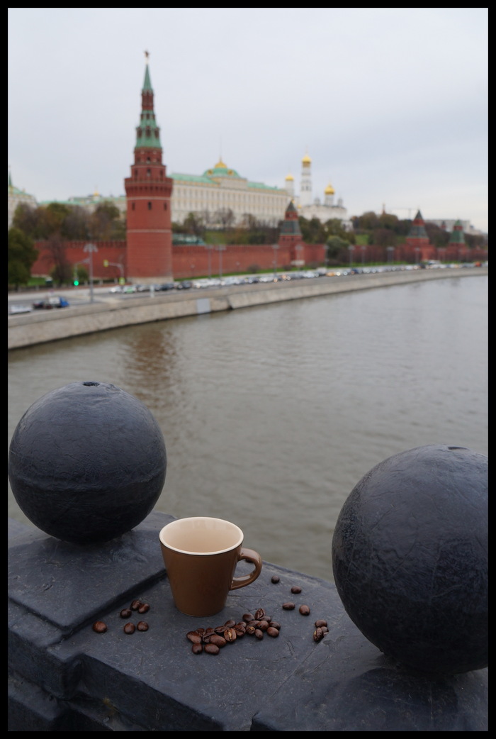 Наталия Васильевна, «Запах кофе на мосту дурманит!»