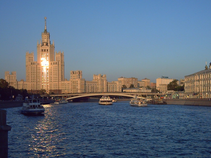 Галчонок Яворовская, «Москва-река.»