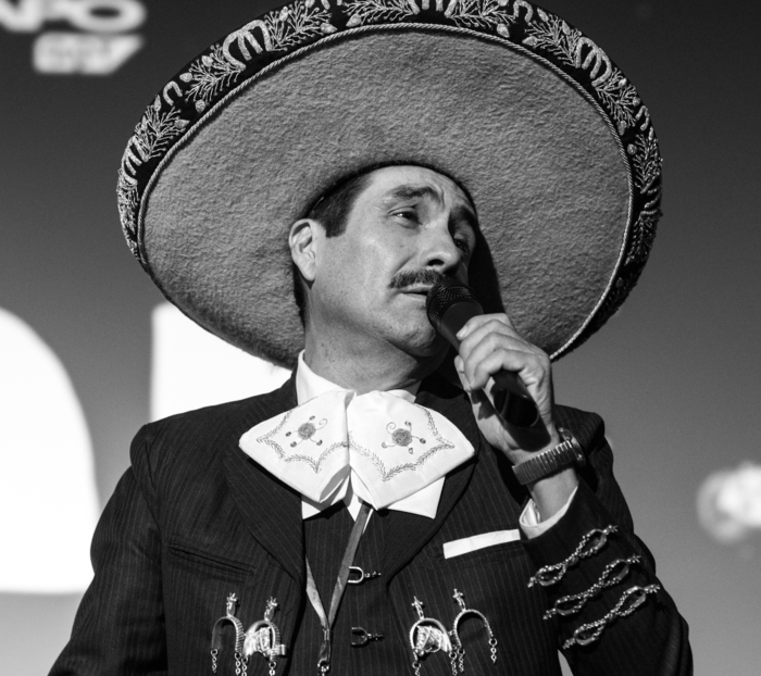 Алексей Саломатов, «Певец мариачи»