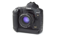 Зеркальная камера Canon EOS-1Ds Mark II