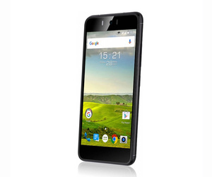 Смартфон Fly Selfie 1