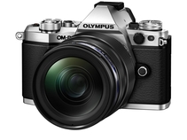 Беззеркальная камера Olympus OM-D E-M5 II