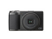Компактная камера Ricoh GR III
